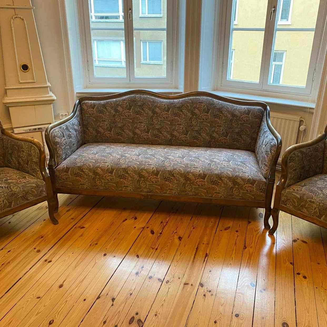 image of En gammal fin soffgrupp - Stockholm