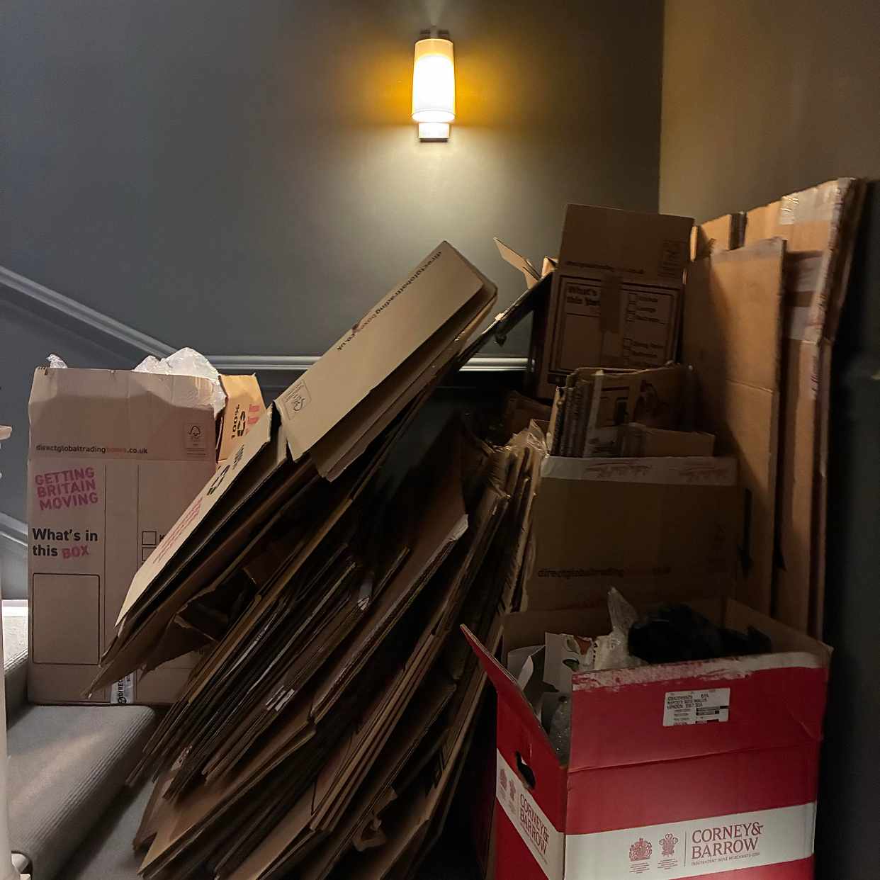 image of Throw boxes - London