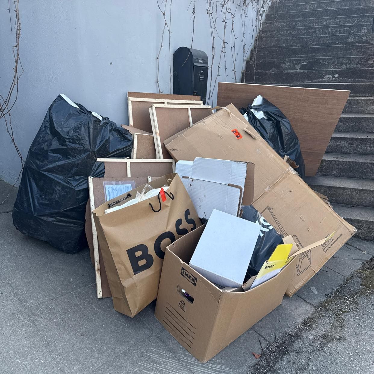 image of Hämta blandad återvinning - Hägersten