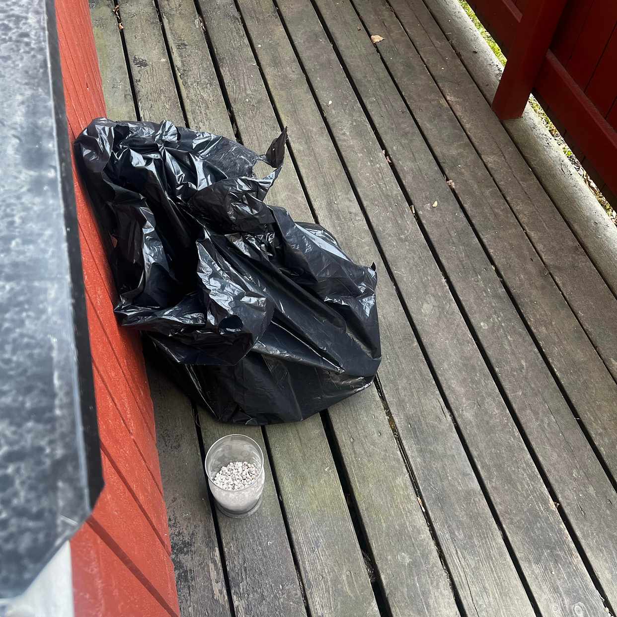 image of Blandat skräp. - Kista