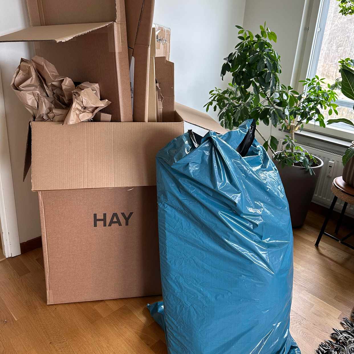 image of Kartonger, plast och skum - Hägersten