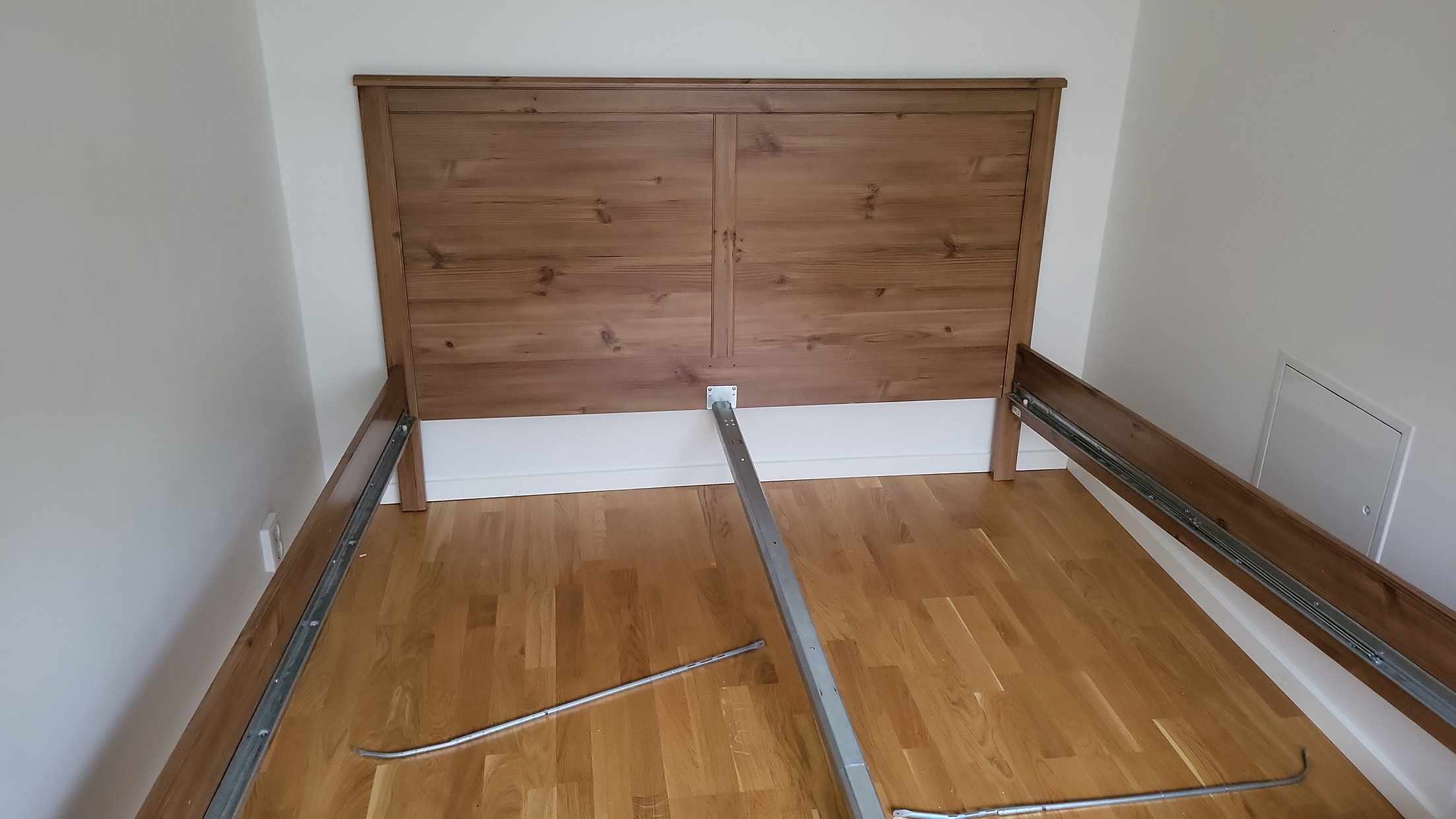 image of Wooden Bed - Örebro