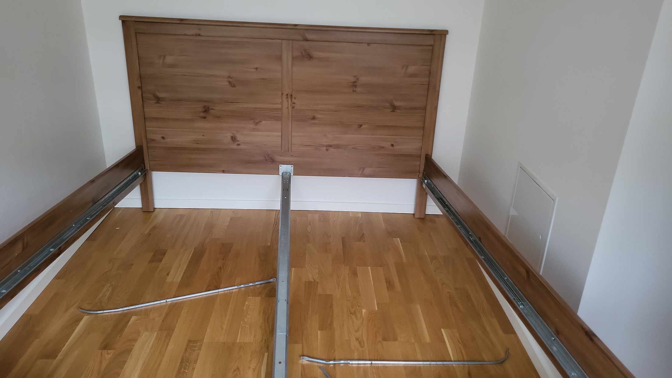 image of Wooden Bed - Örebro