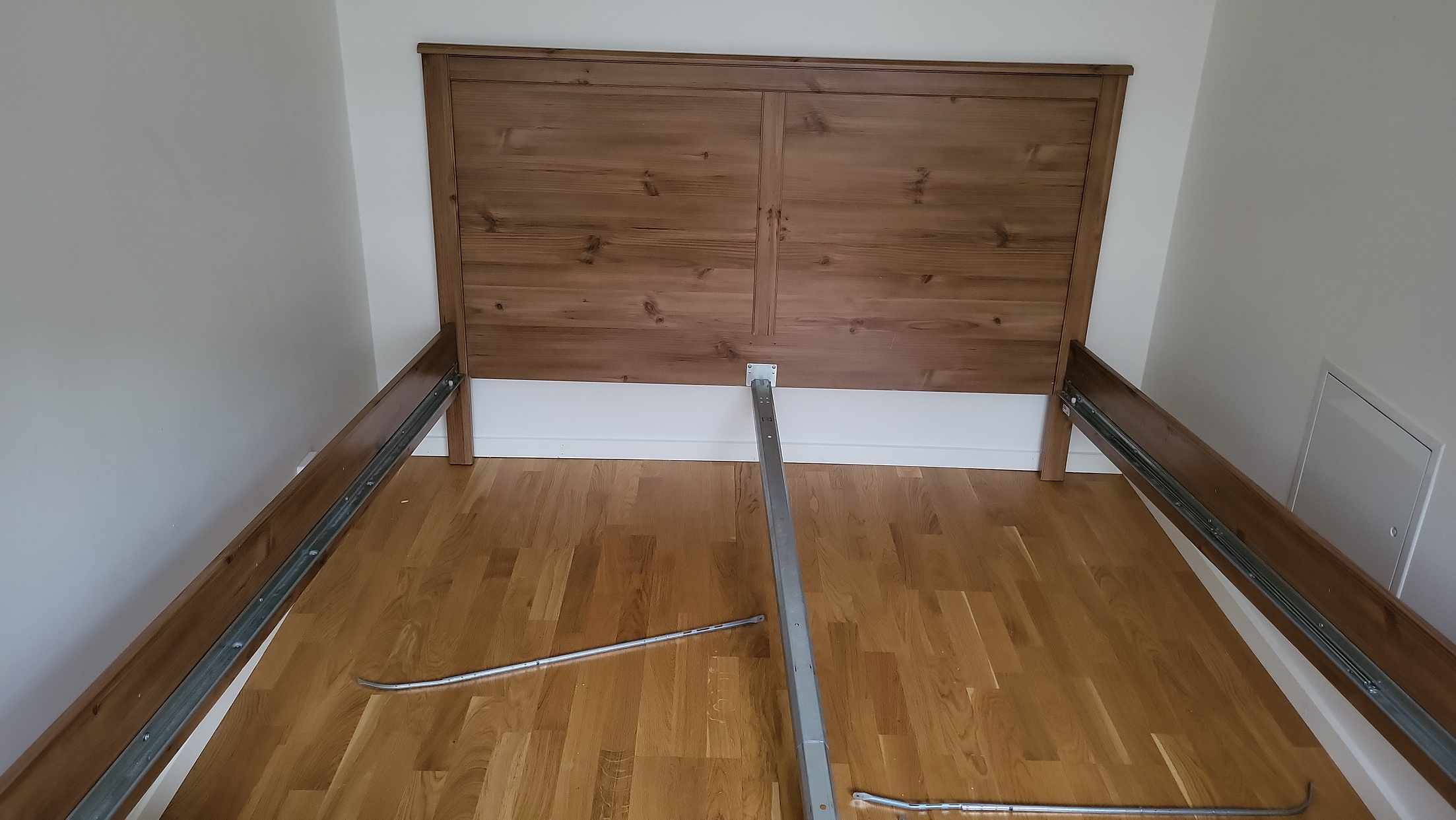 image of Wooden Bed - Örebro