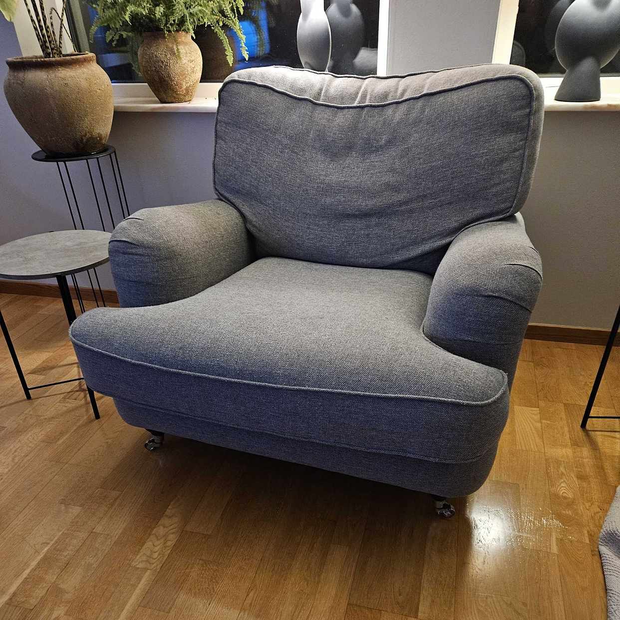 image of Soffa och fåtölj bortskän - Lomma