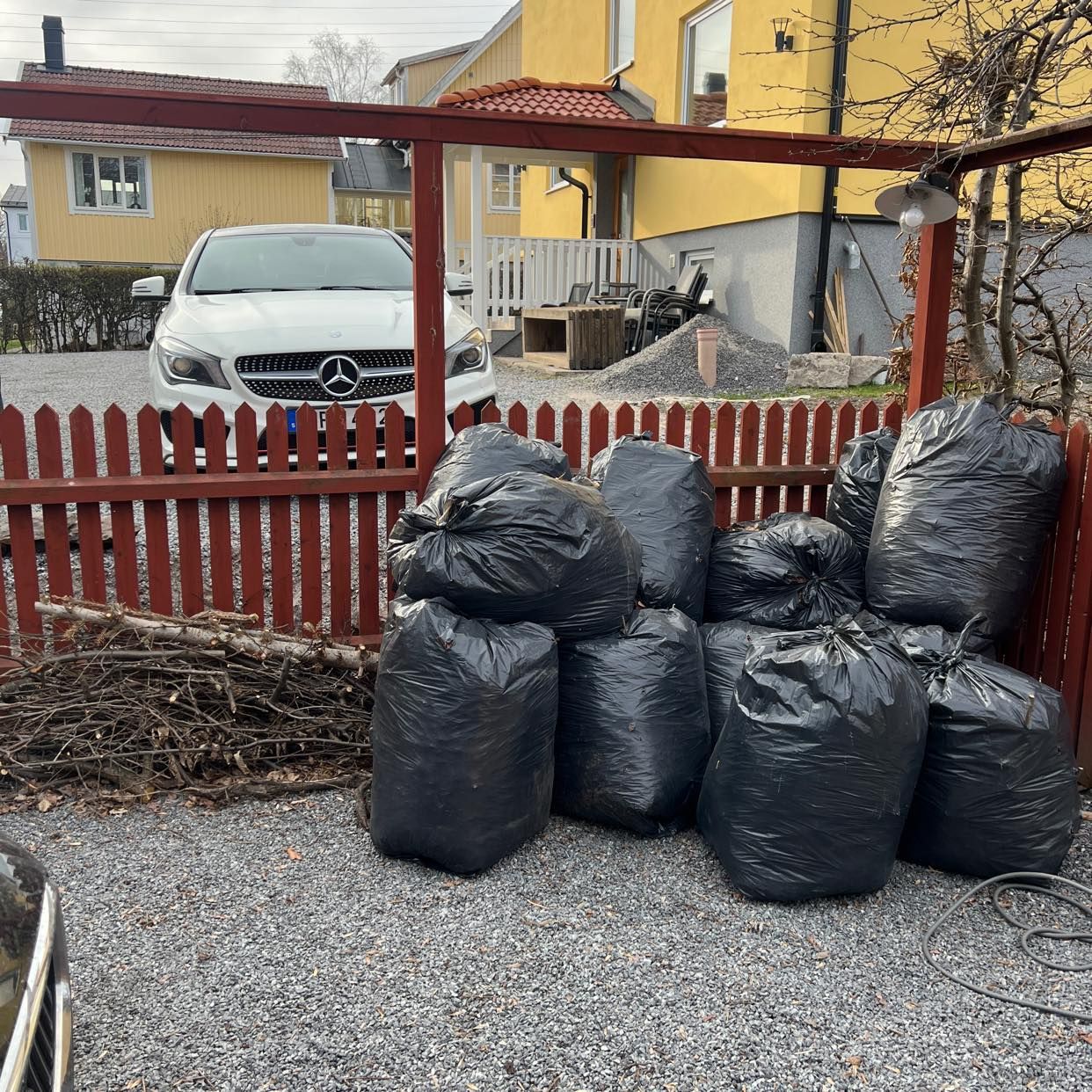 image of Återvinning av löv - Älvsjö