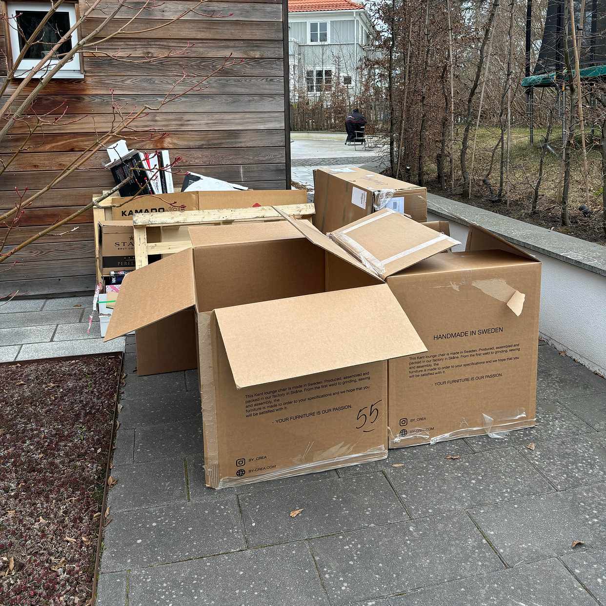 image of Cardboard, glass, plastic - Saltsjö-Duvnäs