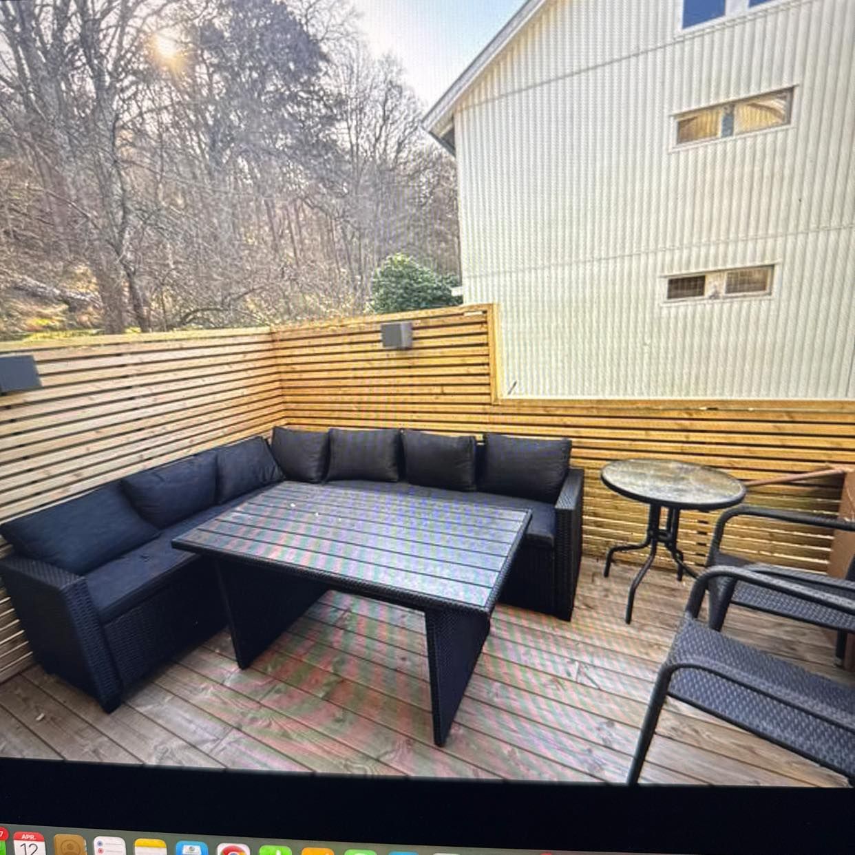 image of Hämta lätta utemöbler - 