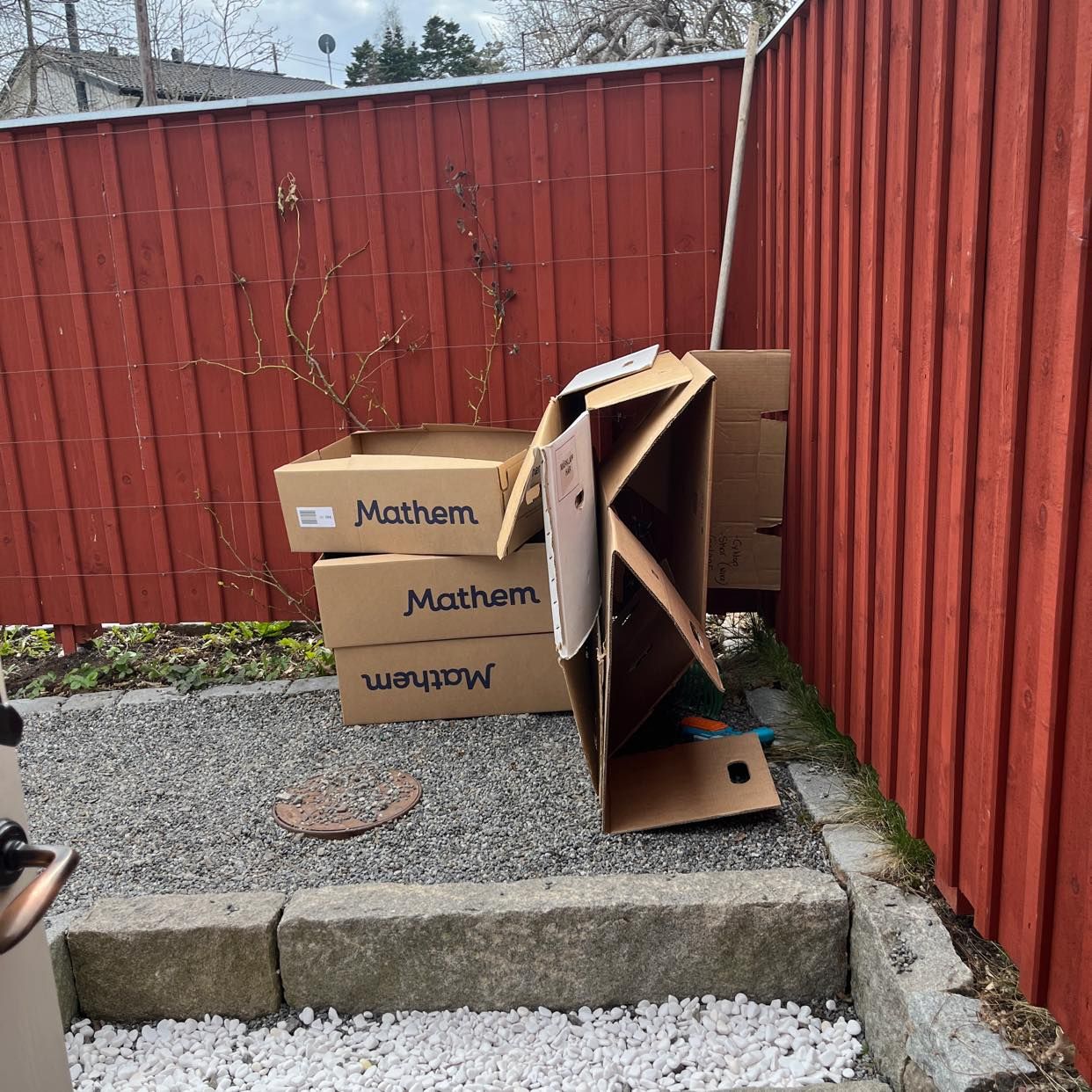 image of Kartong och brännbart - Älta