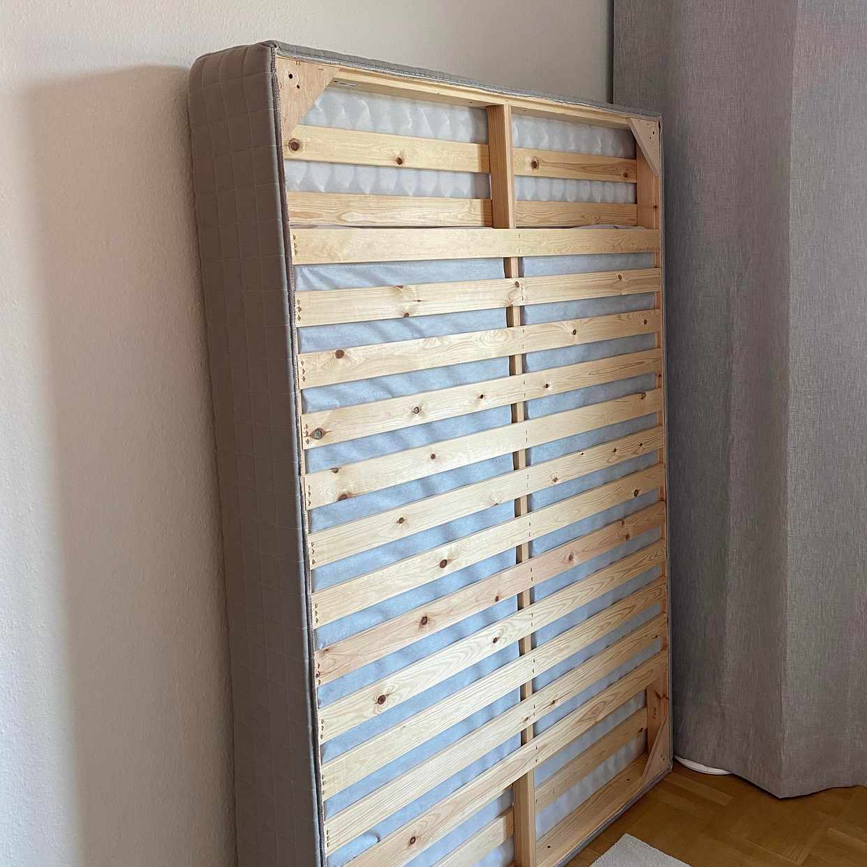 image of Flytta 140 säng - 