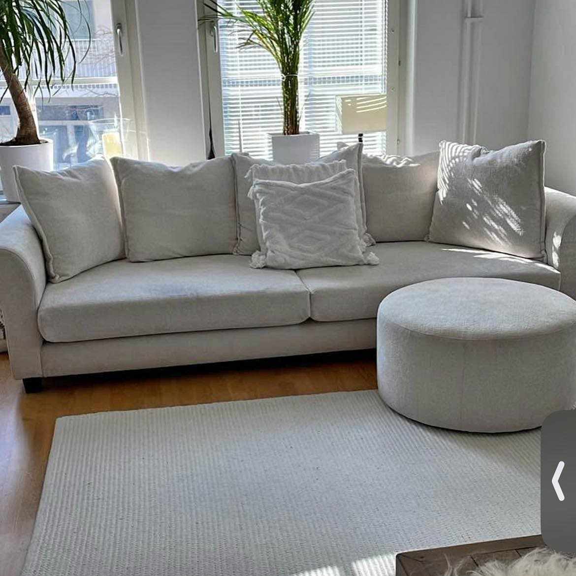image of Soffa  och pall. - 