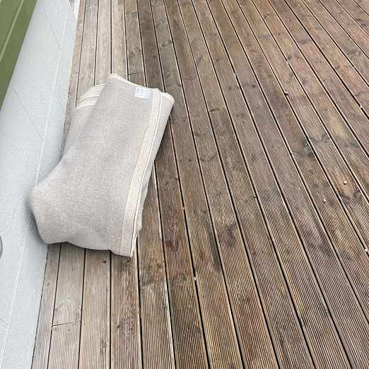 image of 2,5 x 3,5 white wool rug - Enskede