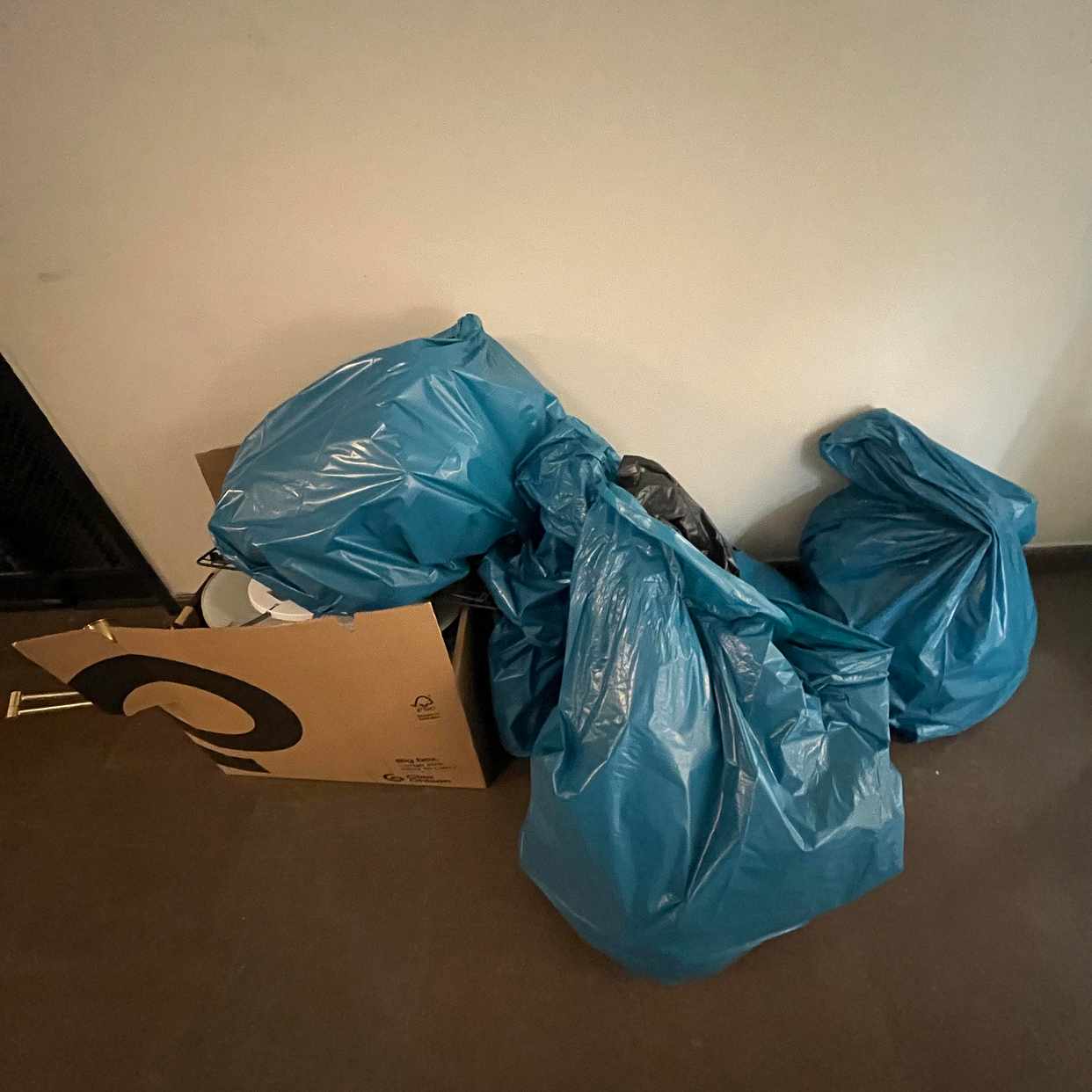 image of Unsorted garbage. - Stockholm