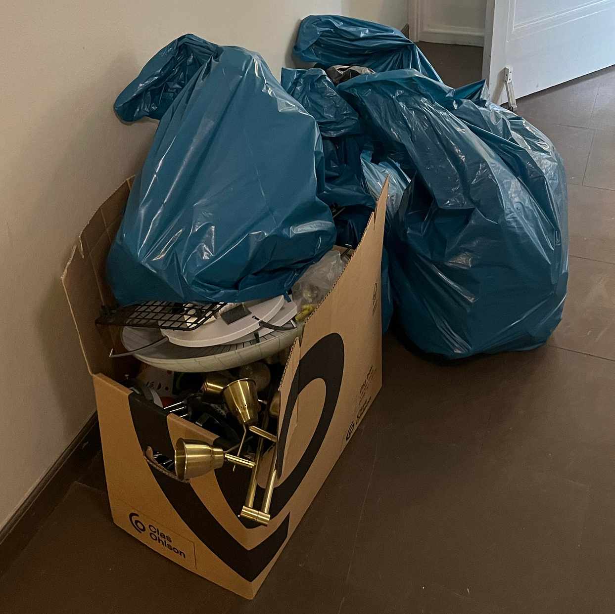image of Unsorted garbage. - Stockholm