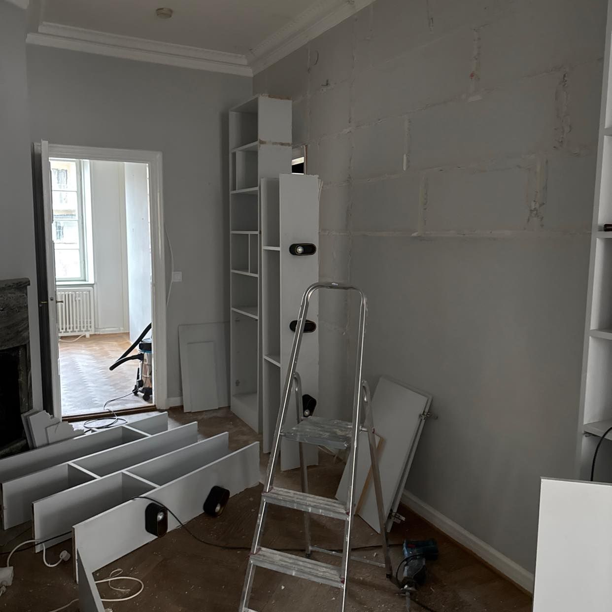 image of Flytta bokhylla - 