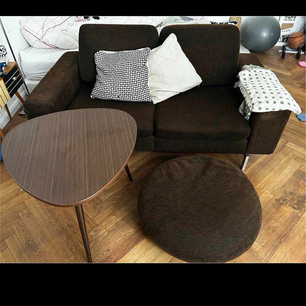image of Sofa & Couchtisch - 
