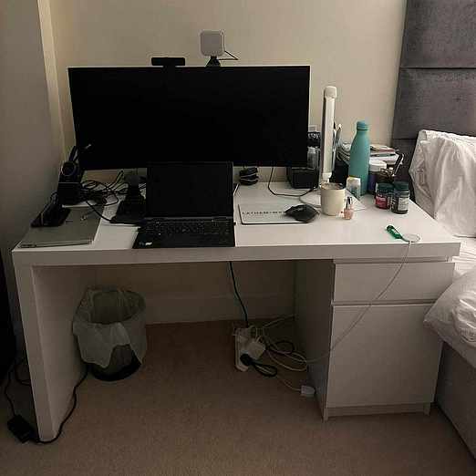 image of Office desk - London