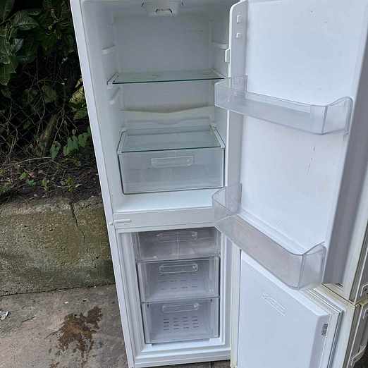 image of Old fridge - London