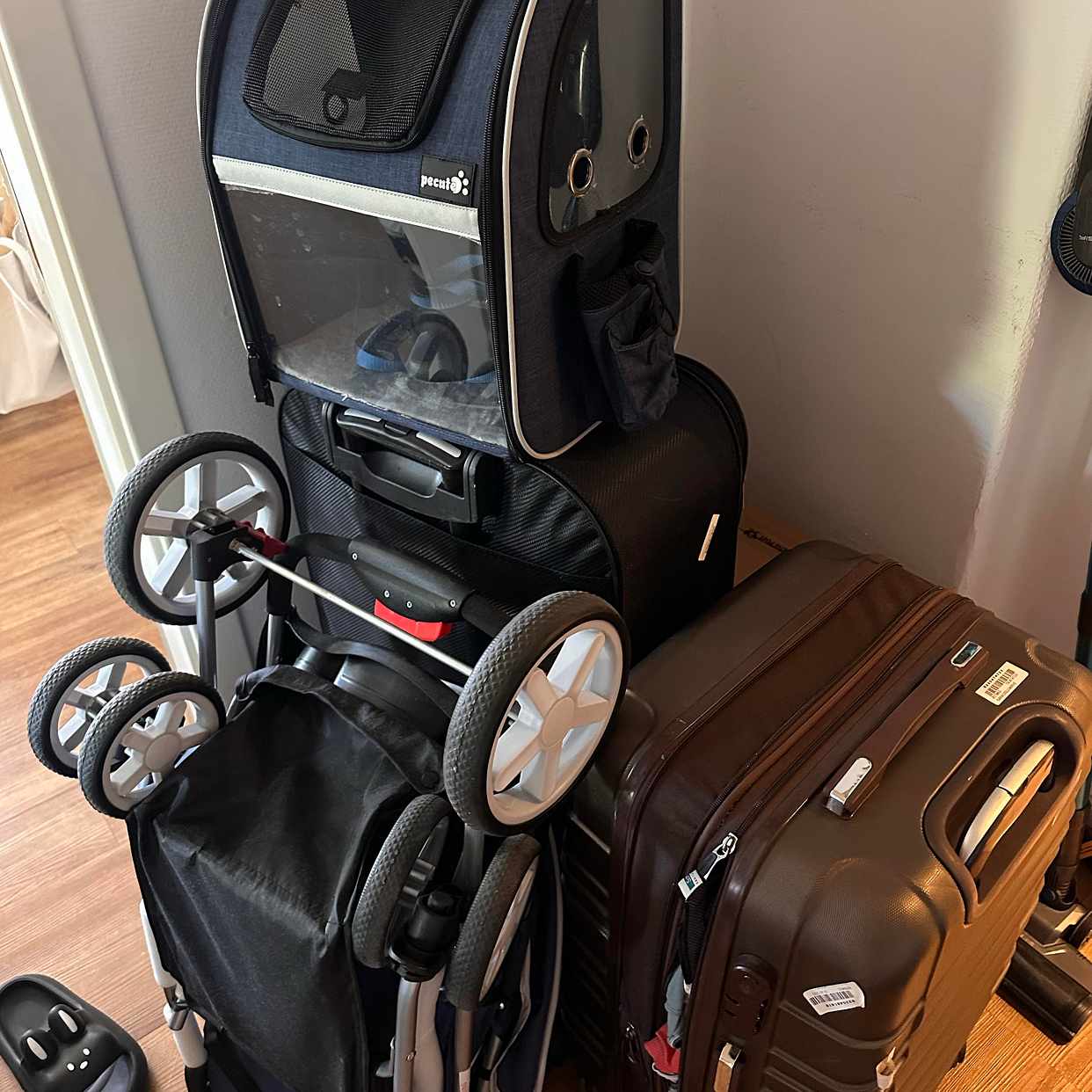 image of Moving out&in - 