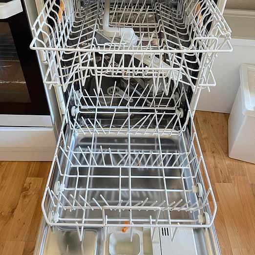 image of Miele Dishwasher (small) - Tempelhof-Schöneberg
