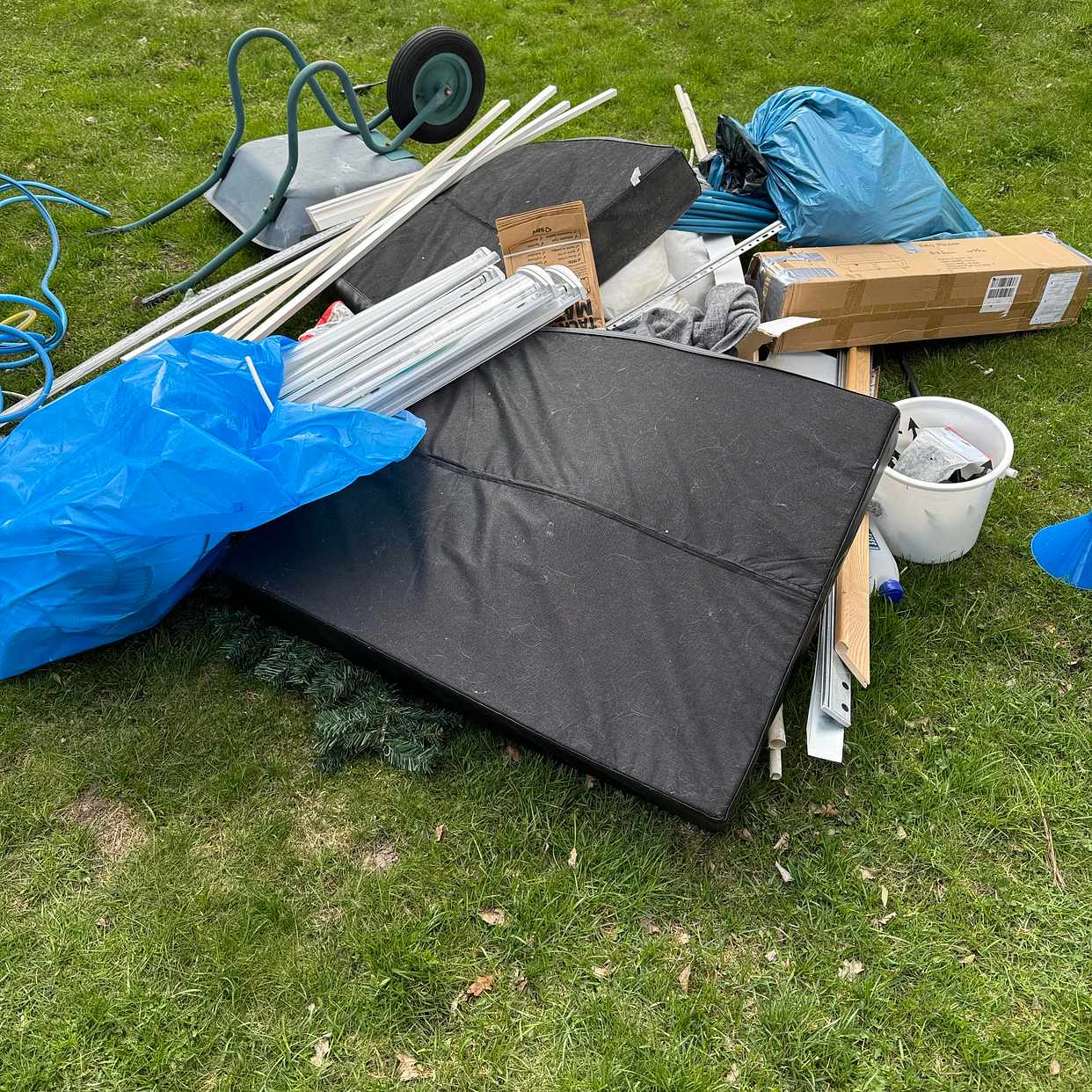 image of Blandat från garagestäd - Vendelsö