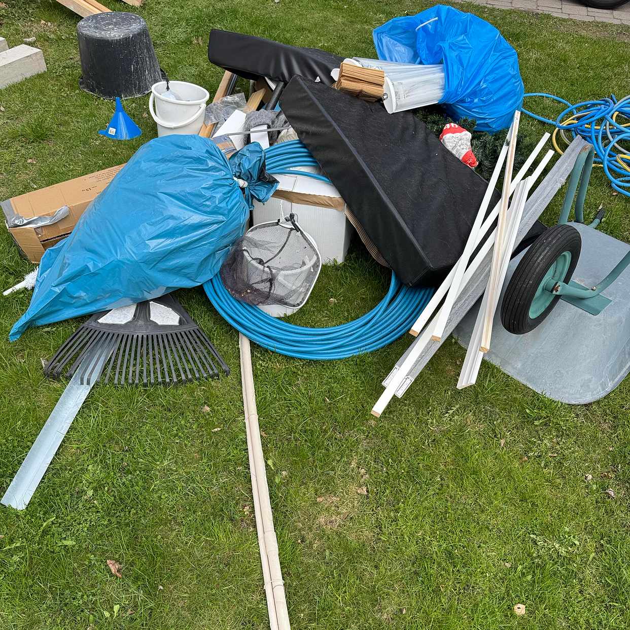 image of Blandat från garagestäd - Vendelsö
