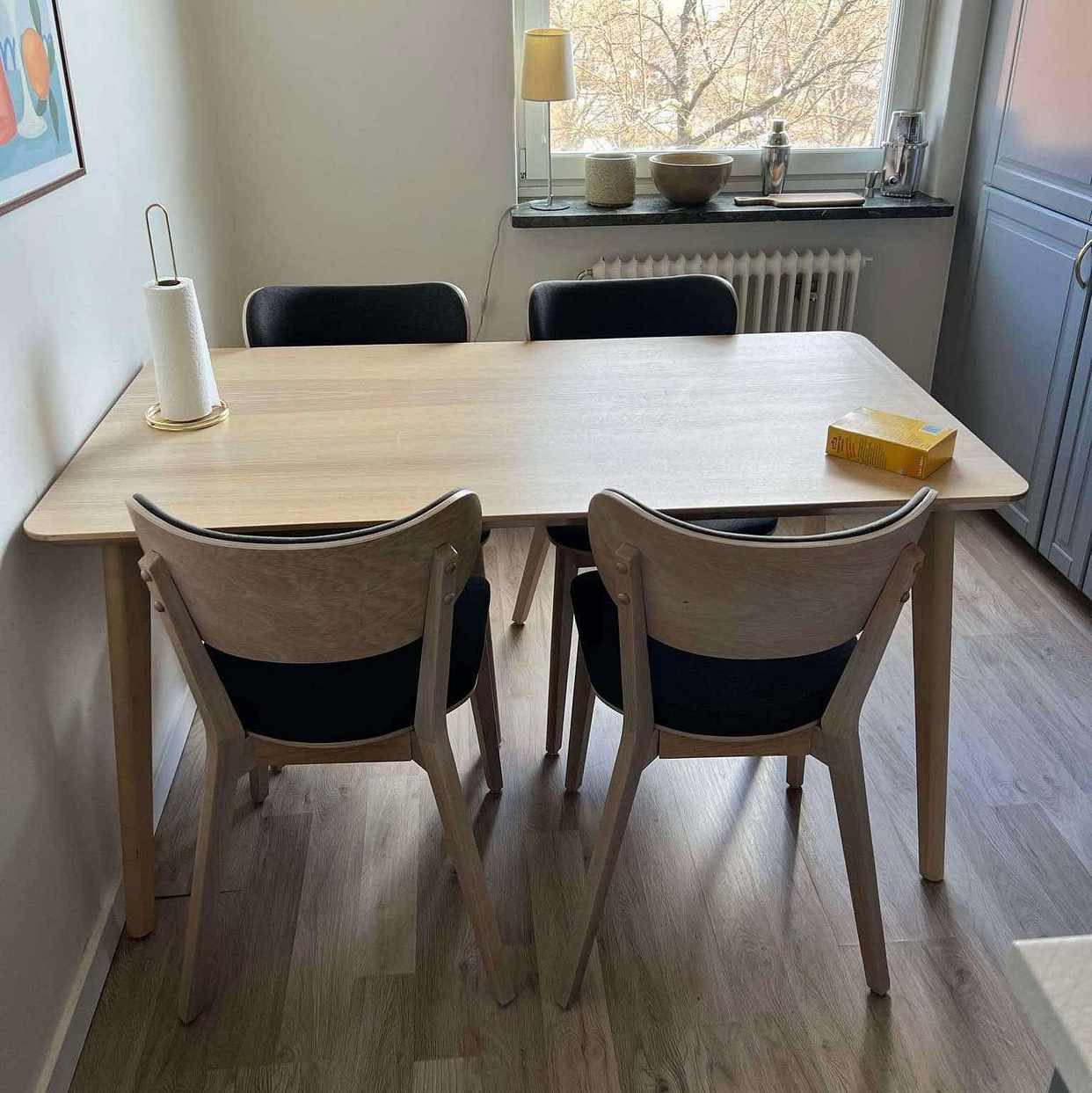 image of Moving chairs and tables - 