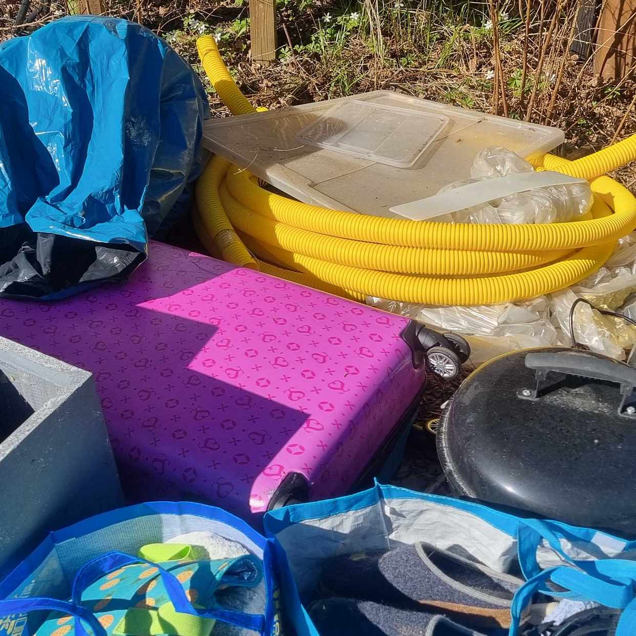 image of Mixed waste to recycle - Huddinge