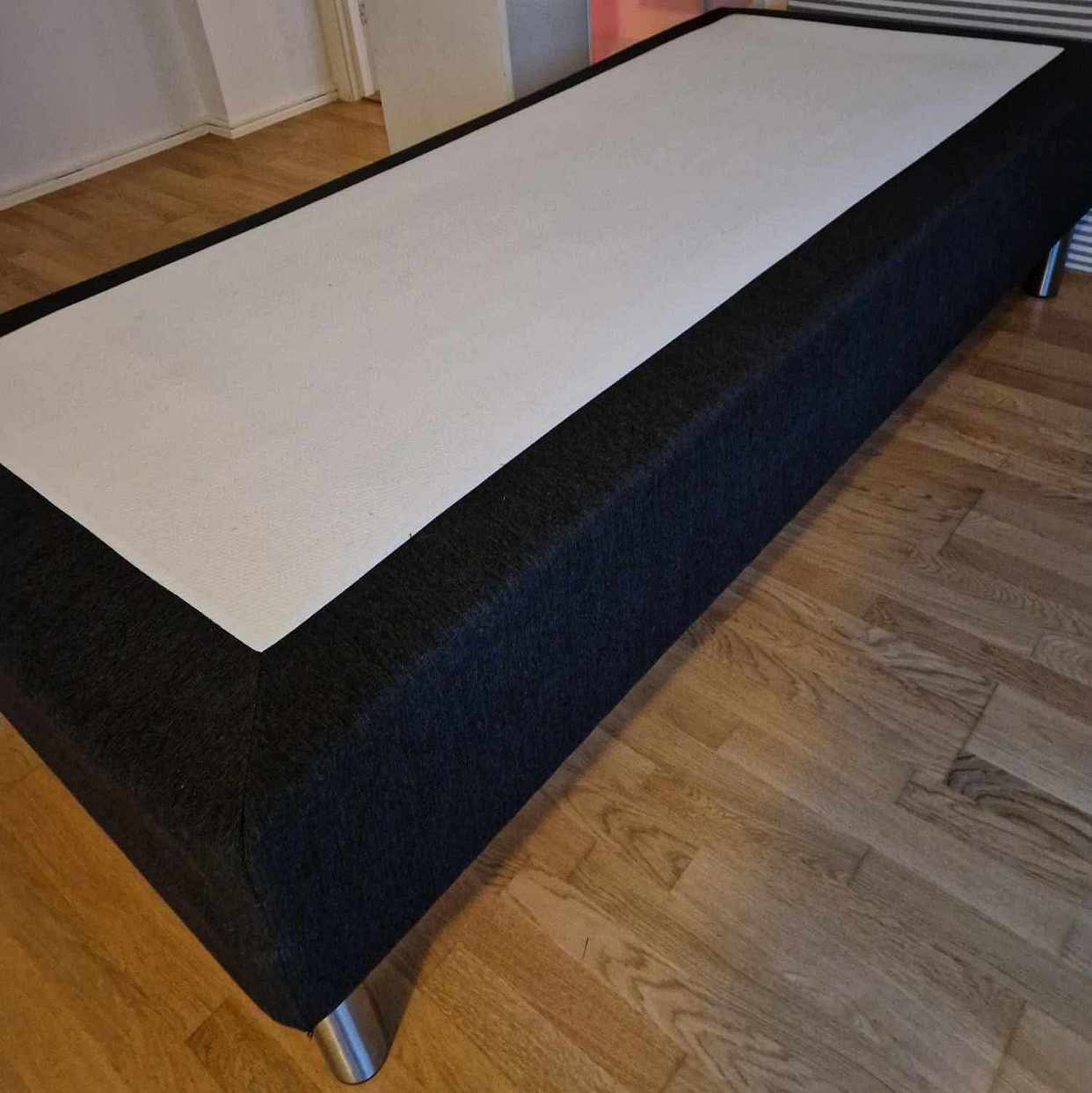 image of Säng - 