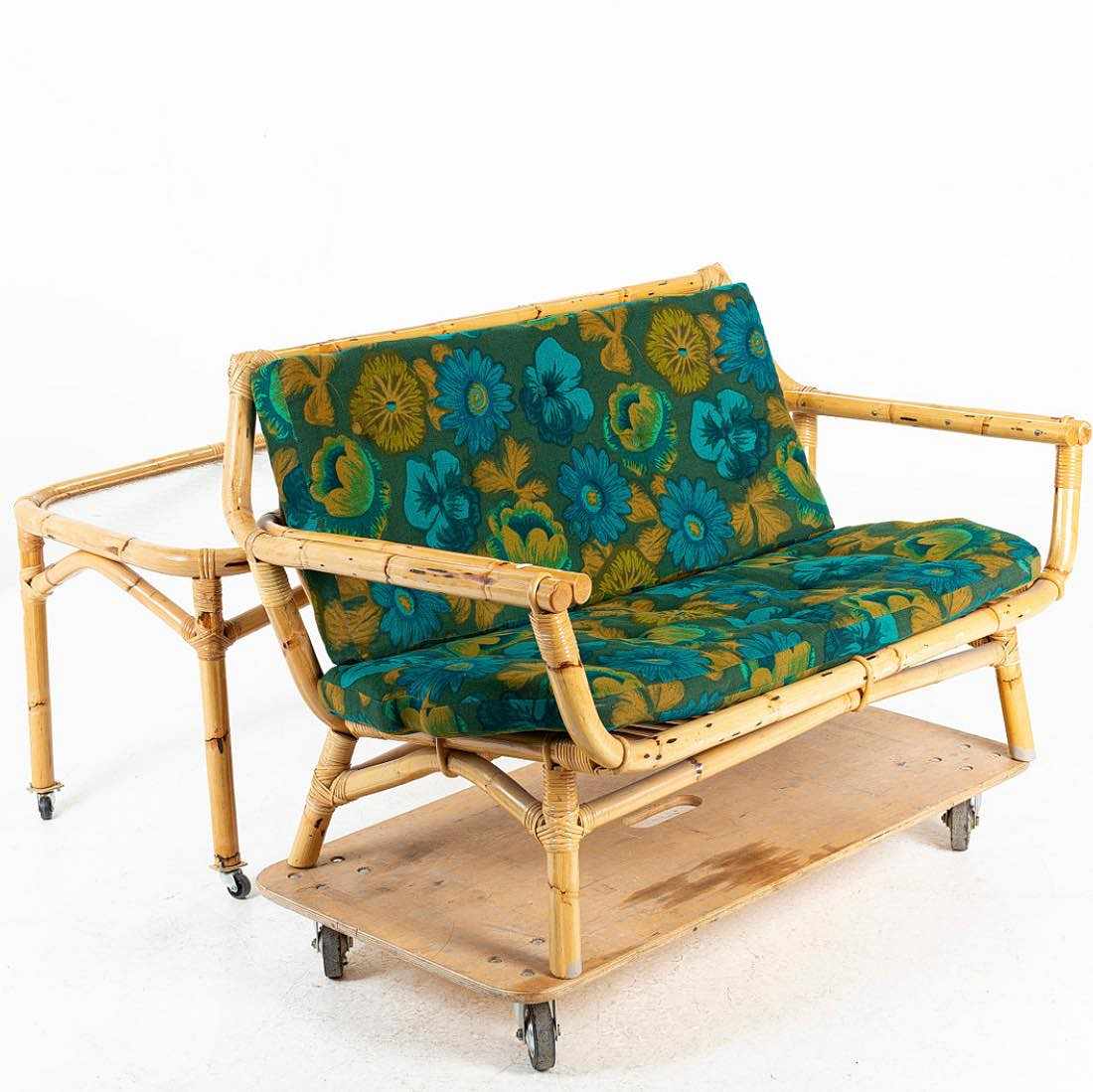 image of Stolar och soffa - 