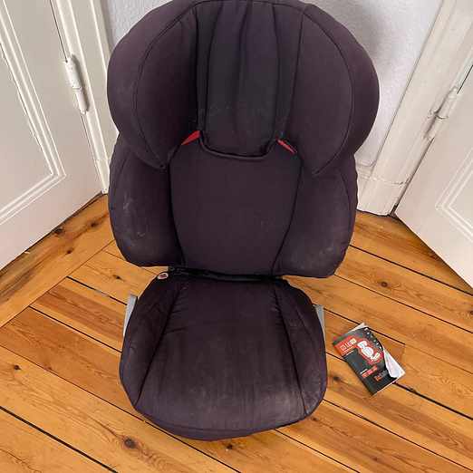 image of Used car seat - Norrmalm