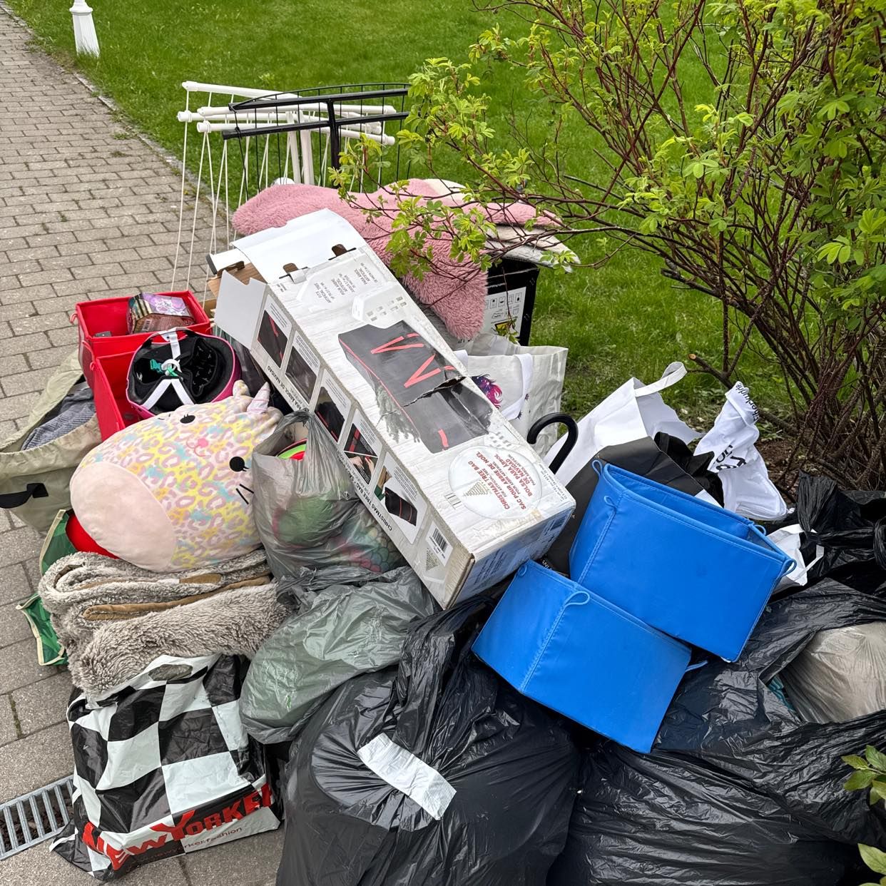 image of Kasta tömt förråd - Täby