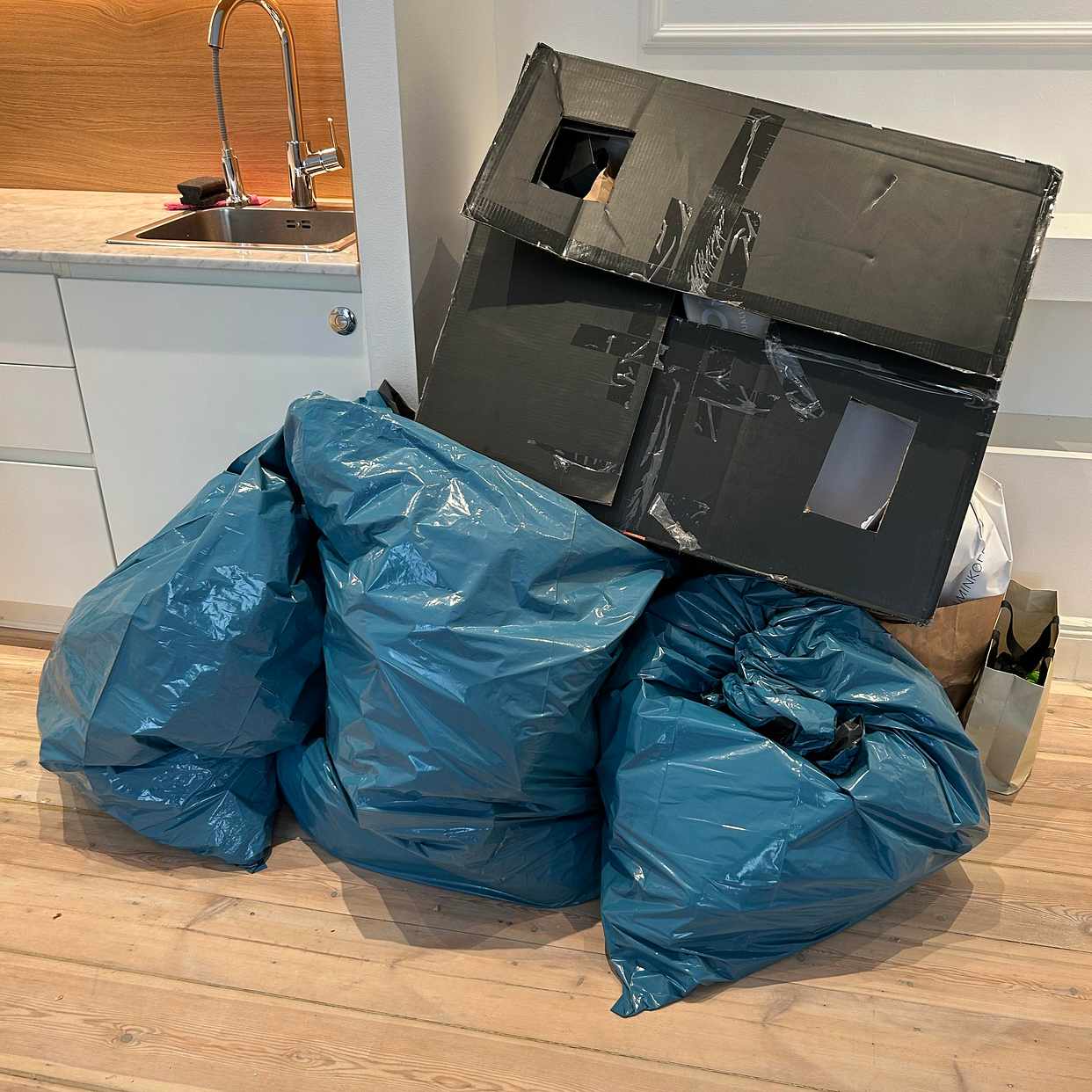 image of Lätta säckar o kartong - Stockholm
