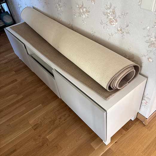 image of TV-bänk och matta - Älta