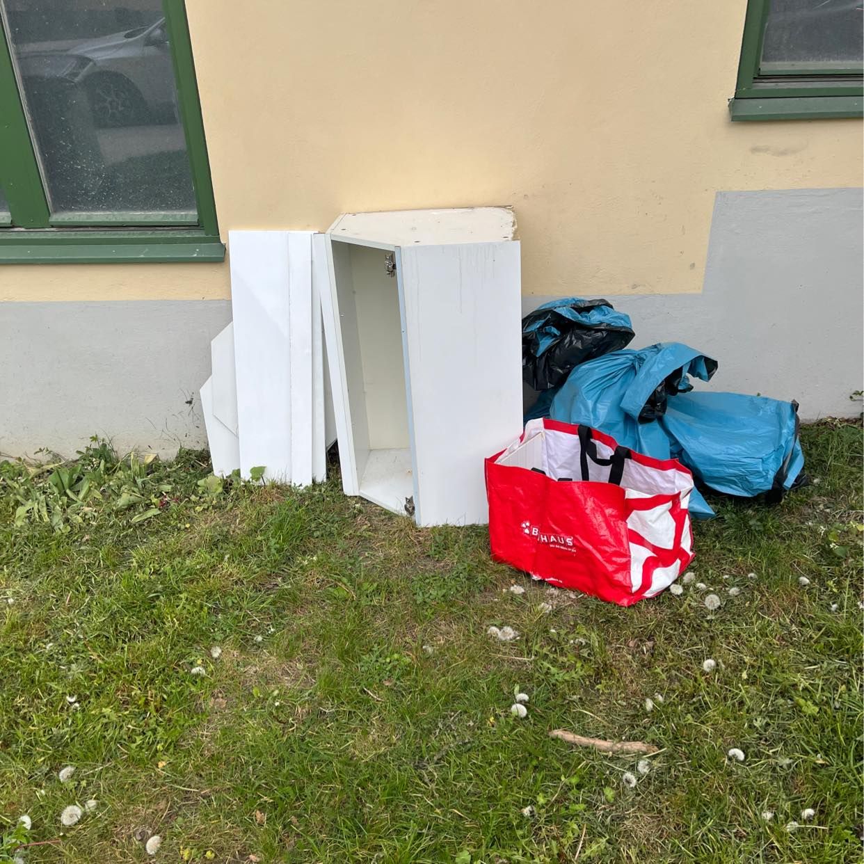 image of Kakel, färg, trä osv - Bromma