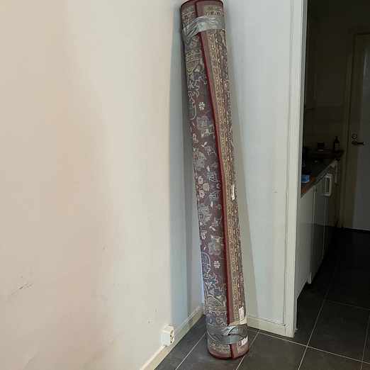 image of Pick up a large rug - Stockholm