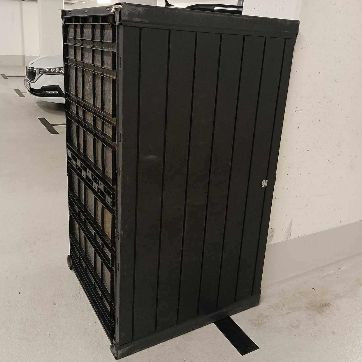 image of Paletten und Plastikboxen - Berlin