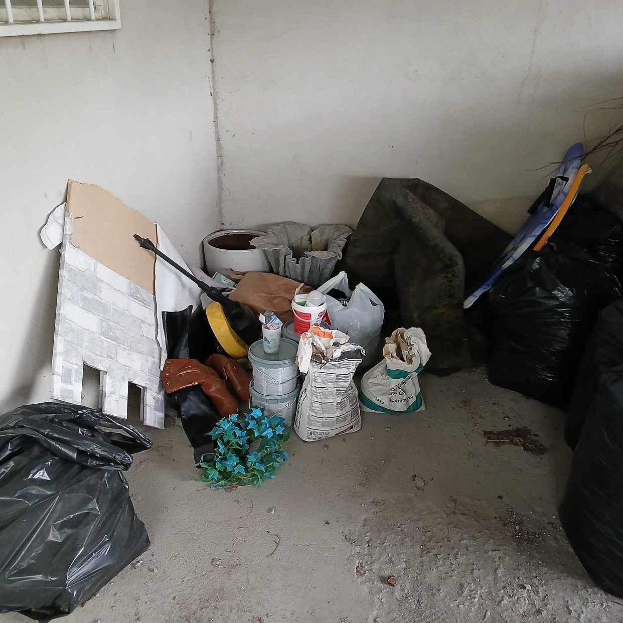 image of Trädgårdsrens + annat - Tullinge