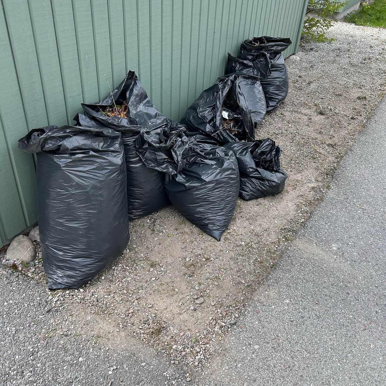 image of 20 säckar + några kartong - Sollentuna