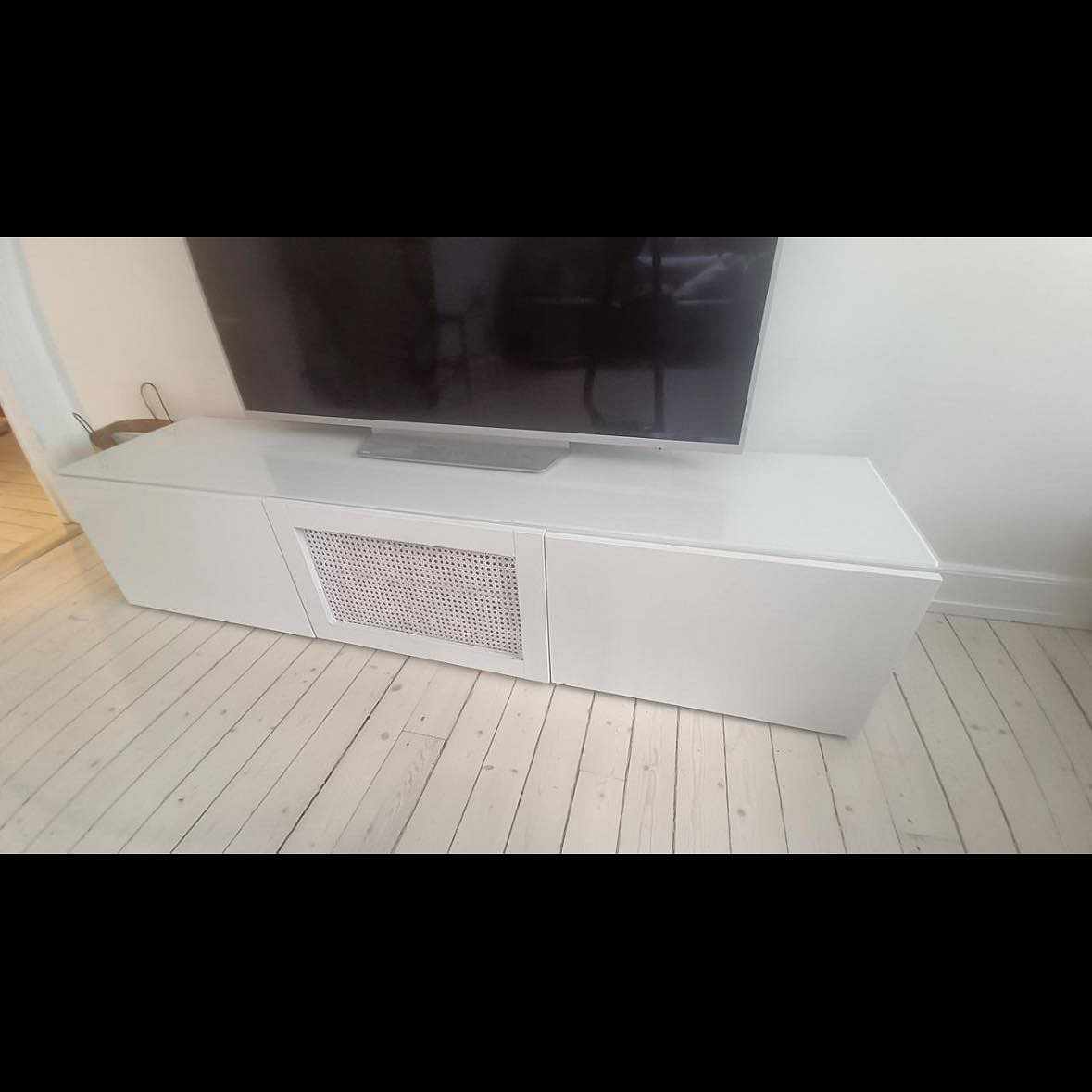 image of Bench for TV - 