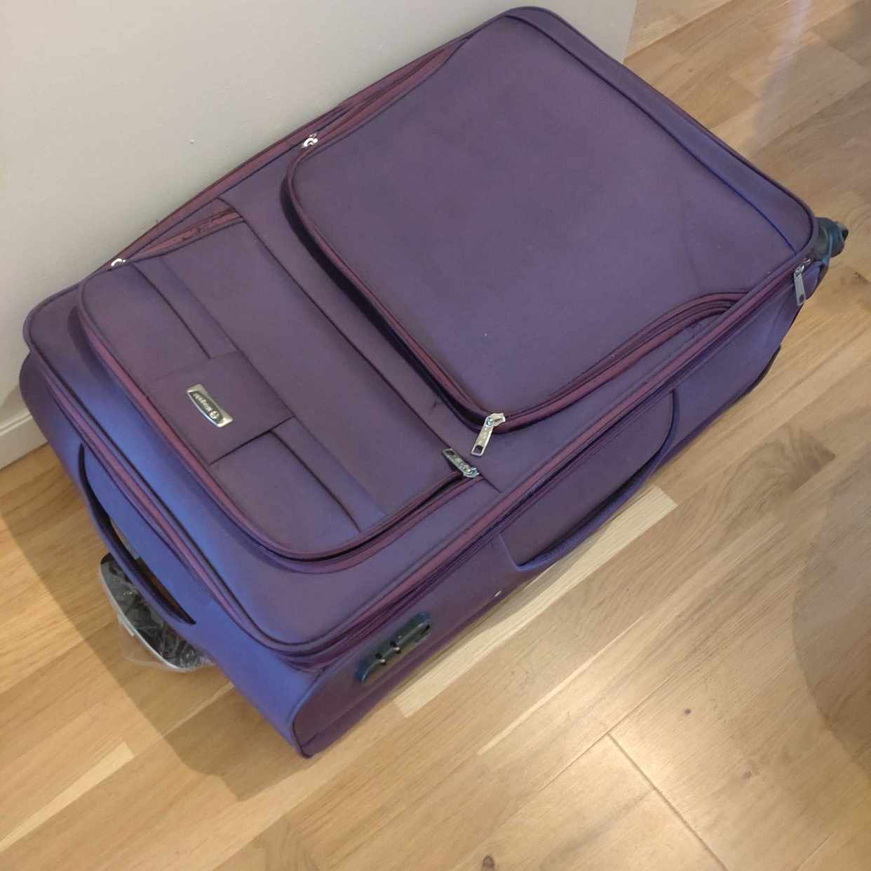 image of Suitcase - Täby