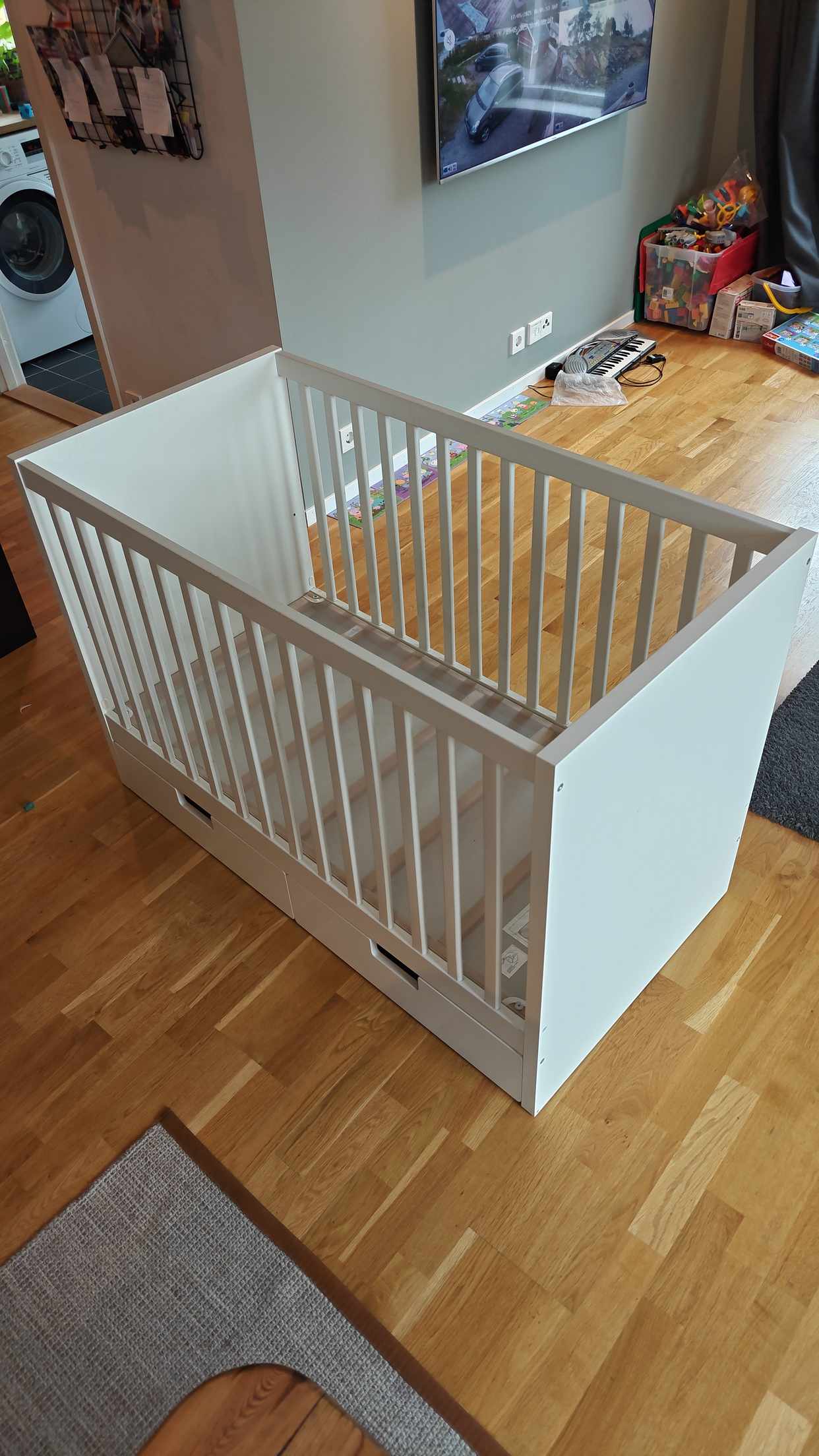 image of Ikea barnsäng/spjälsäng - Huddinge