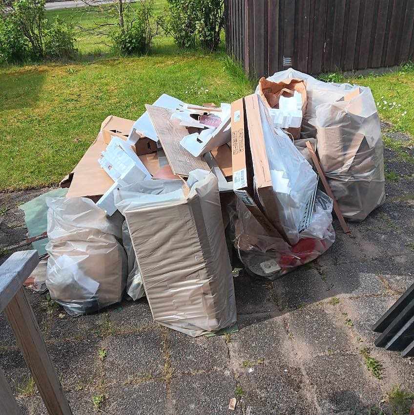 Köra till återvinning.