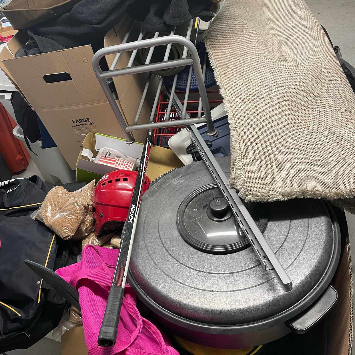 image of Clothing, glas, toys, sho - Sollentuna