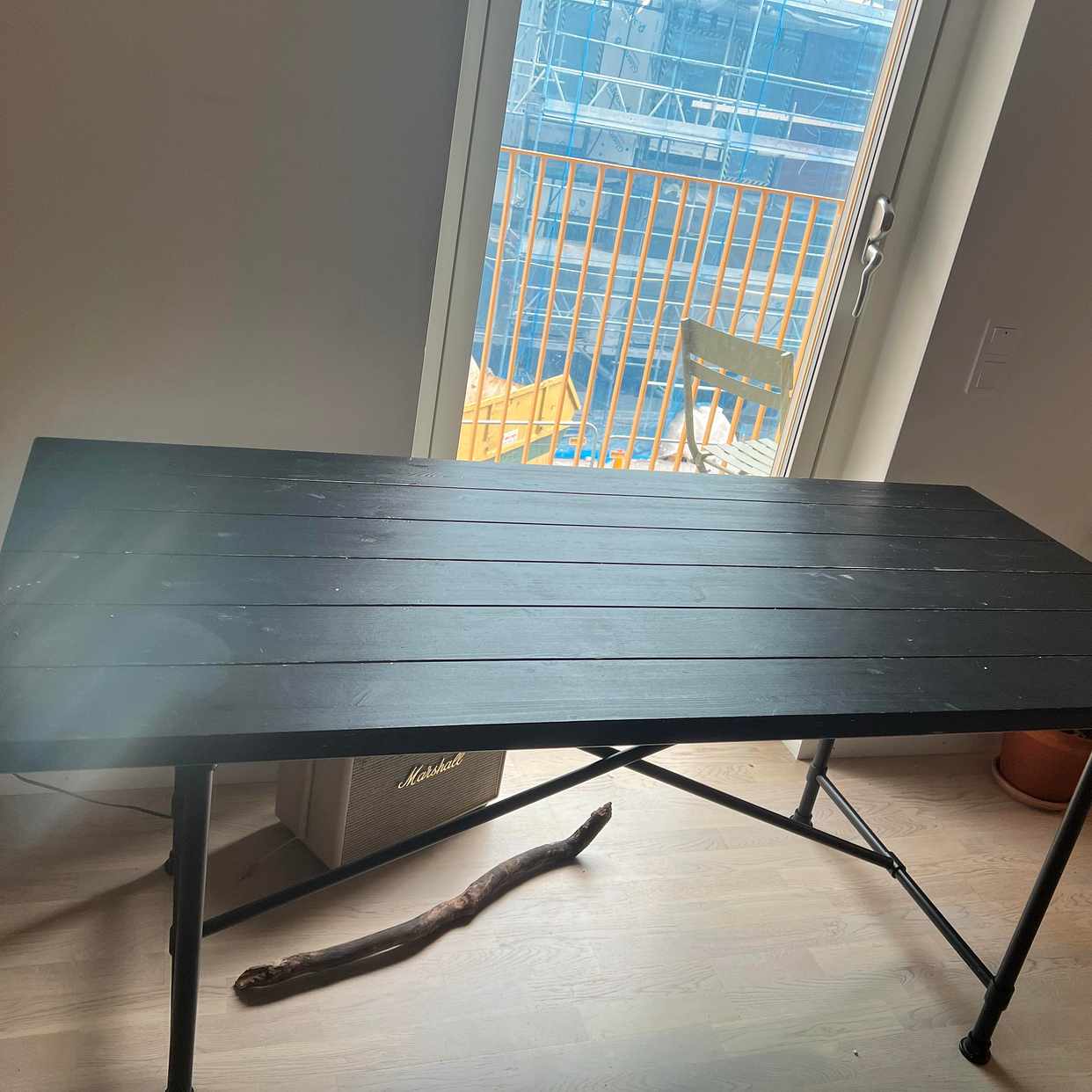 image of Flytta ett bord - 