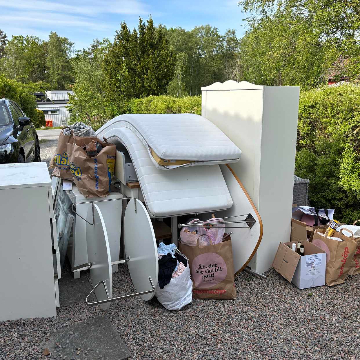 image of Möbler kläder färg etc - Sydväst