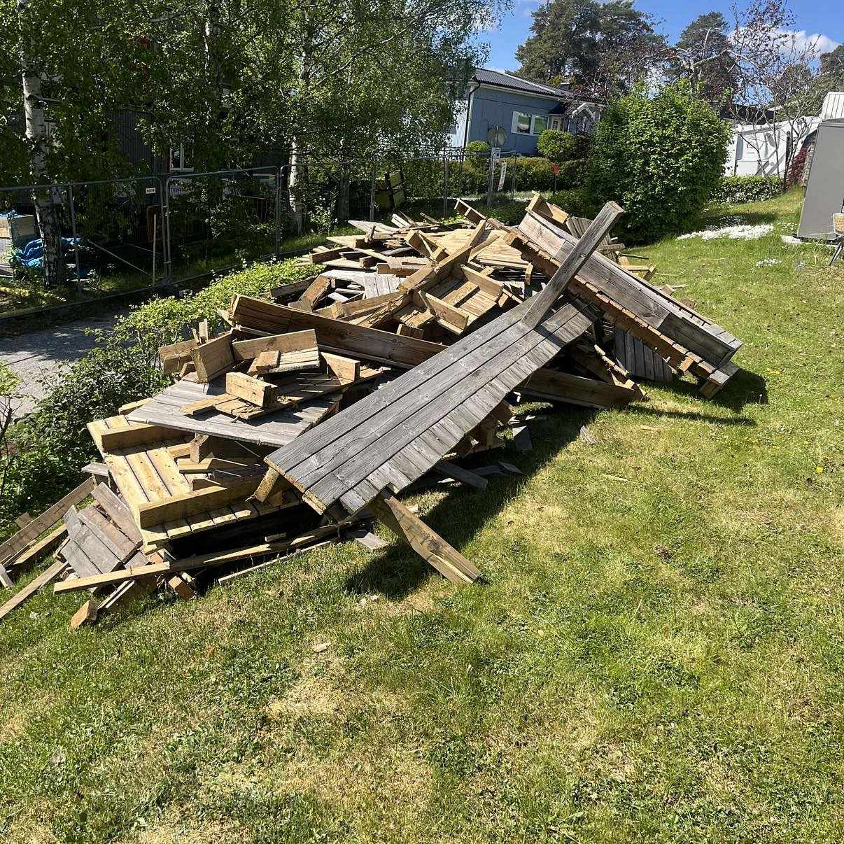 image of Hämta upp och återvinna - Järfälla
