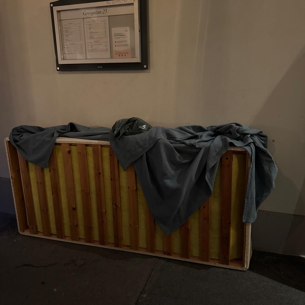 image of Släng säng 90x200 cm - Stockholm