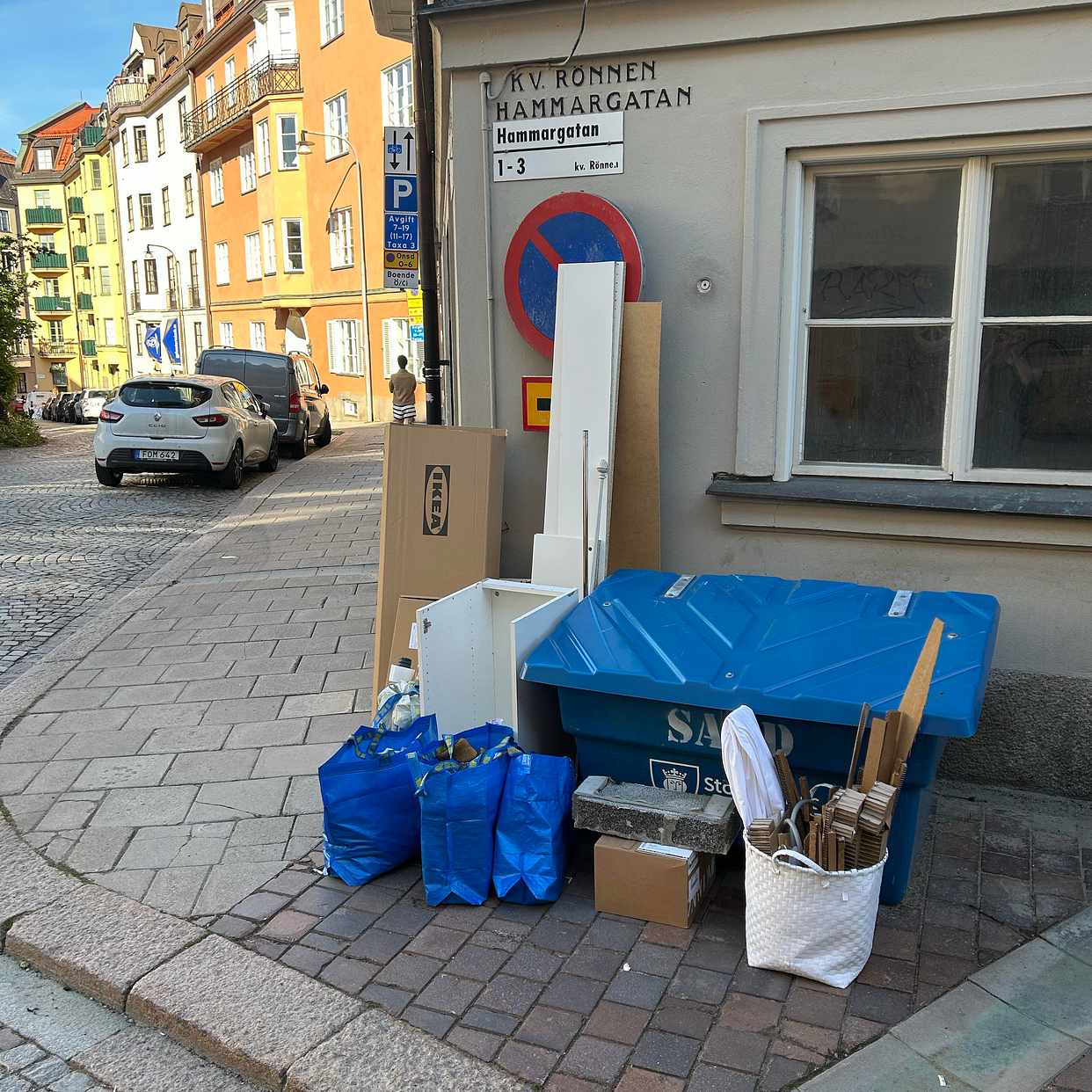 image of Slängas. Betong, trä osv - Stockholm