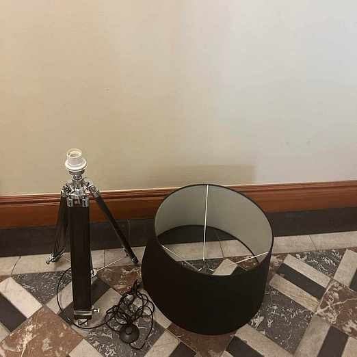 image of Lampa bortskänkes - Stockholm